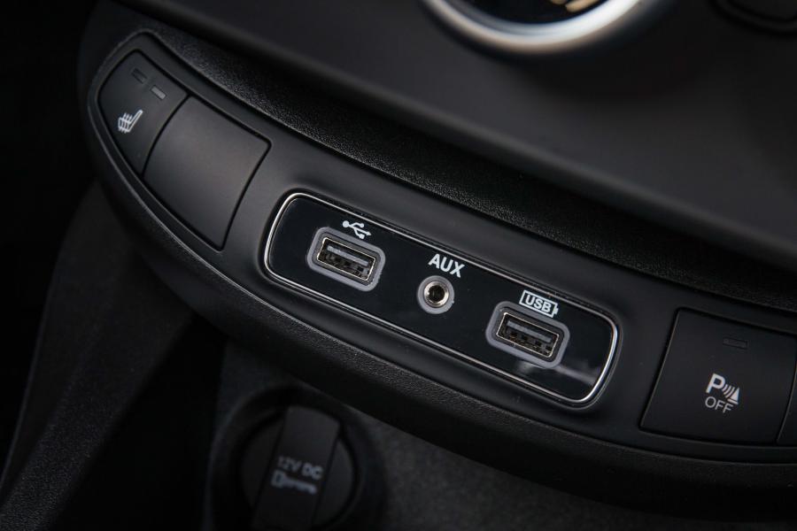 Детали интерьера Fiat 500X Cross (334) 2018 года  (UK) (фото 36 из 47)